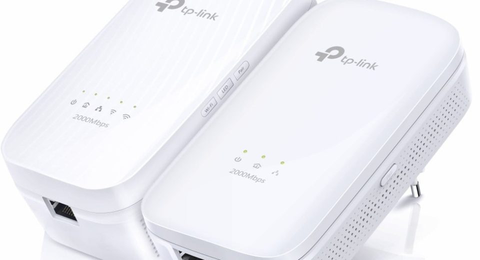 TP-Link lansează dispozitivul care asigură transferuri la 2 Gbps prin reţeaua electrică şi 1,2 Gbps wireless 7 tl wpa9610